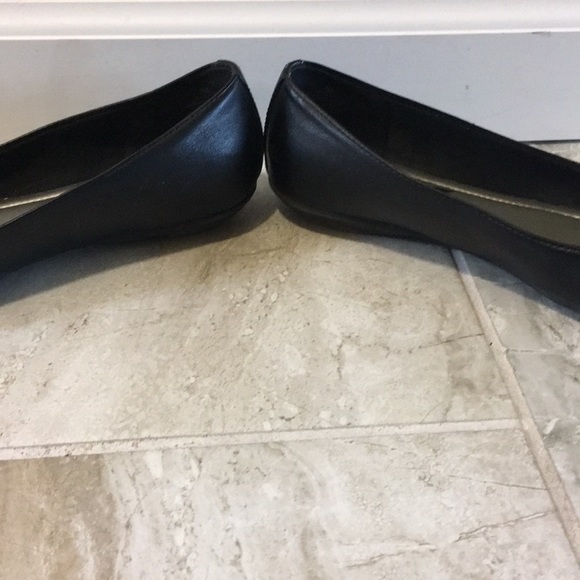 Black pointy flats size 7 - Picture 2 of 7